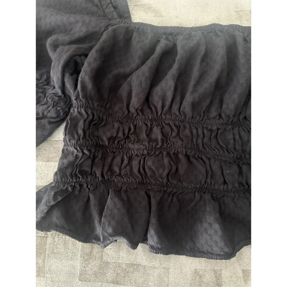 Urban Outfitters Shirt Womens Large Black Smocked Puff Sleeve Crop Top Blouse - Picture 4 of 14